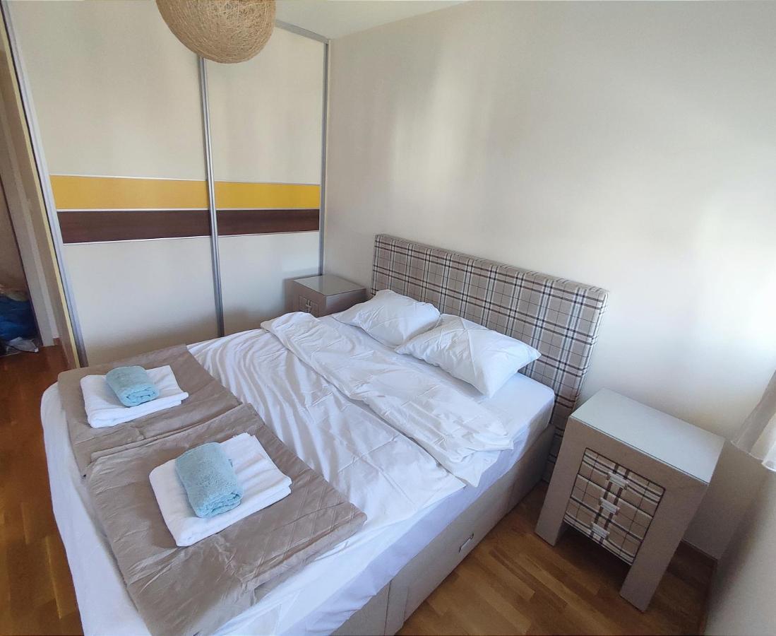 City Point Apartment ポドゴリツァ エクステリア 写真