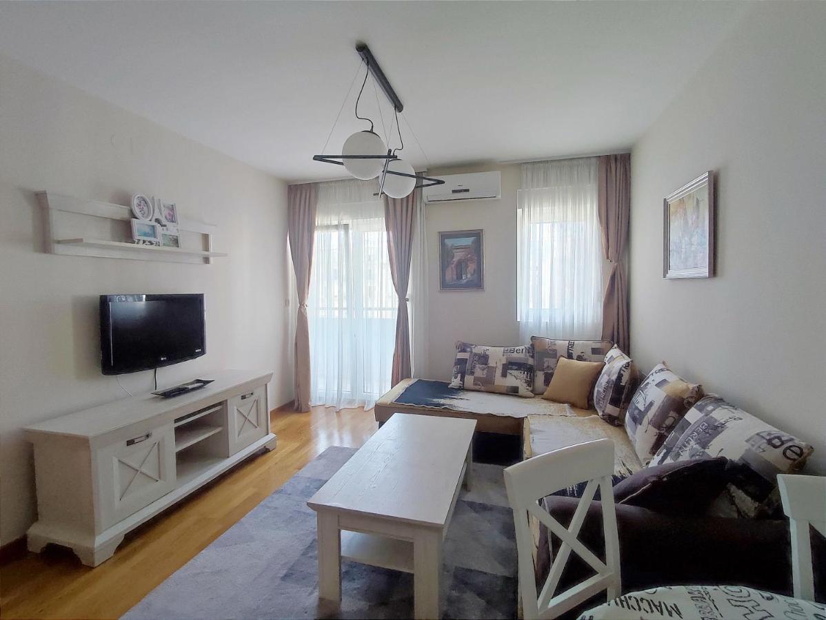 City Point Apartment ポドゴリツァ エクステリア 写真