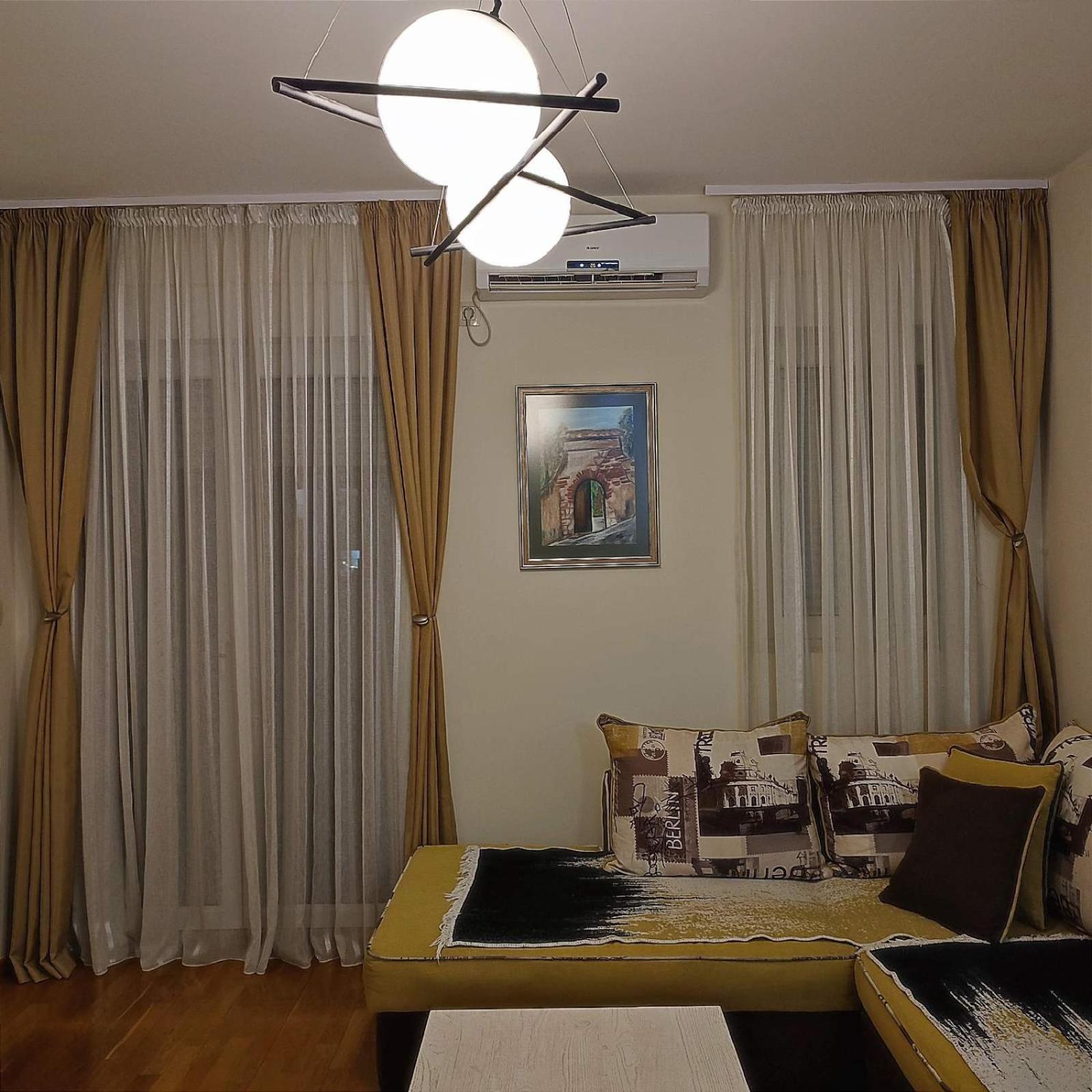 City Point Apartment ポドゴリツァ エクステリア 写真